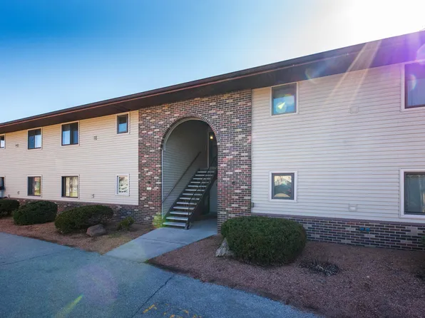 1735 Maricopa Dr APT A, Oshkosh, WI 54904