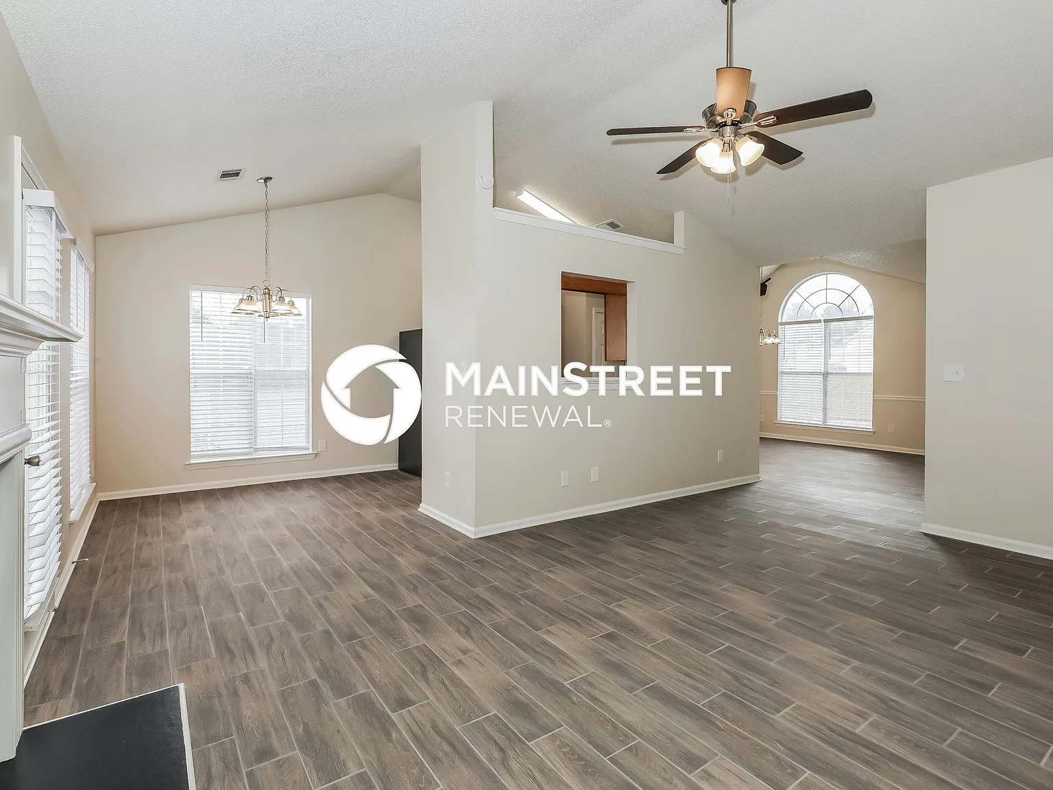 7434 Chads Cir — Photo 3