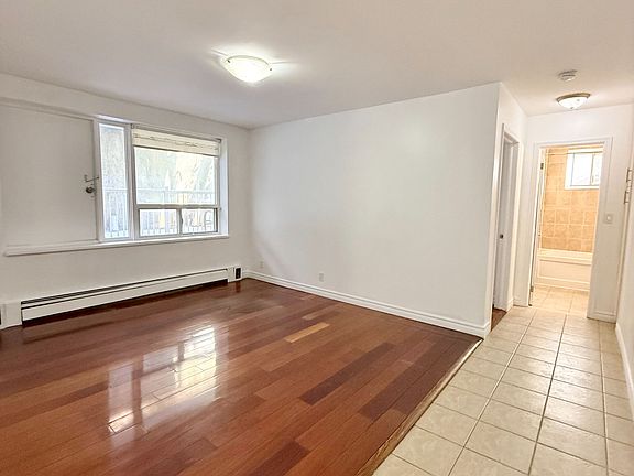 2nd image of 640 Davenport Rd #106