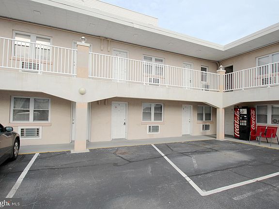 2nd image of 840 Ocean Ave #20