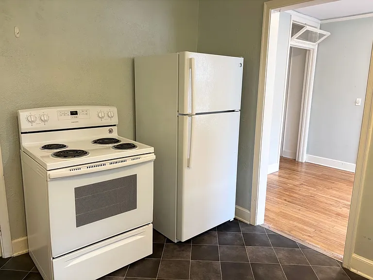 2944 Hope Ave — Photo 13
