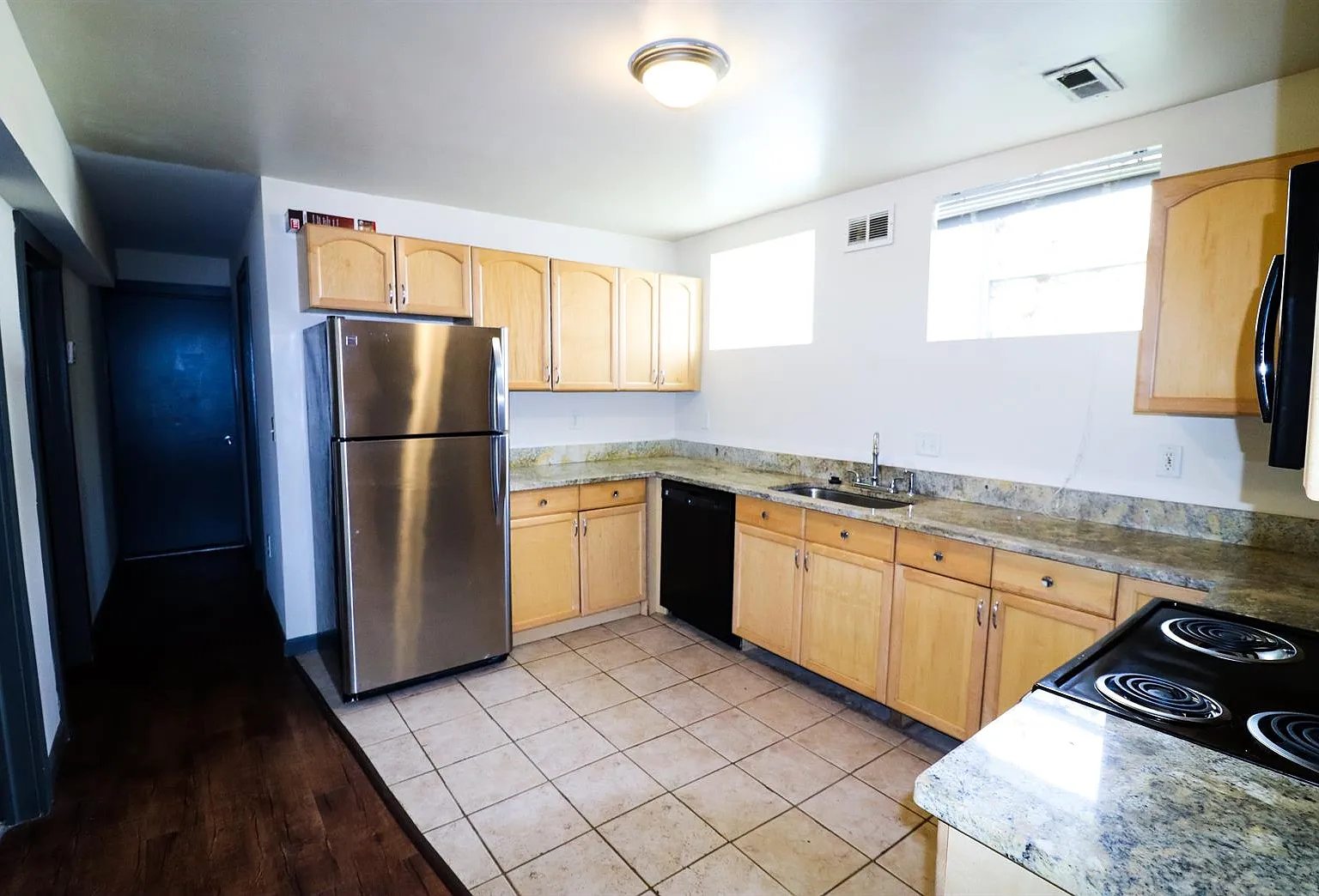 2720 Eden Avenue — Photo 4