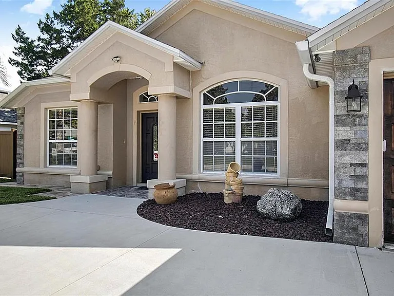 61 Francis Ln — Photo 9