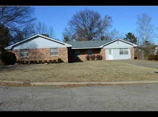 120 Woodbine Ave, Poteau, OK 74953
