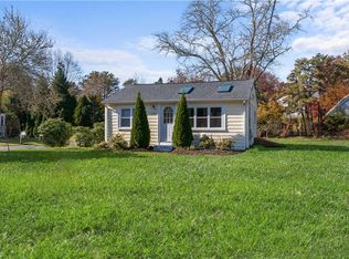 286 Holly Rd, South Kingstown, RI 02879