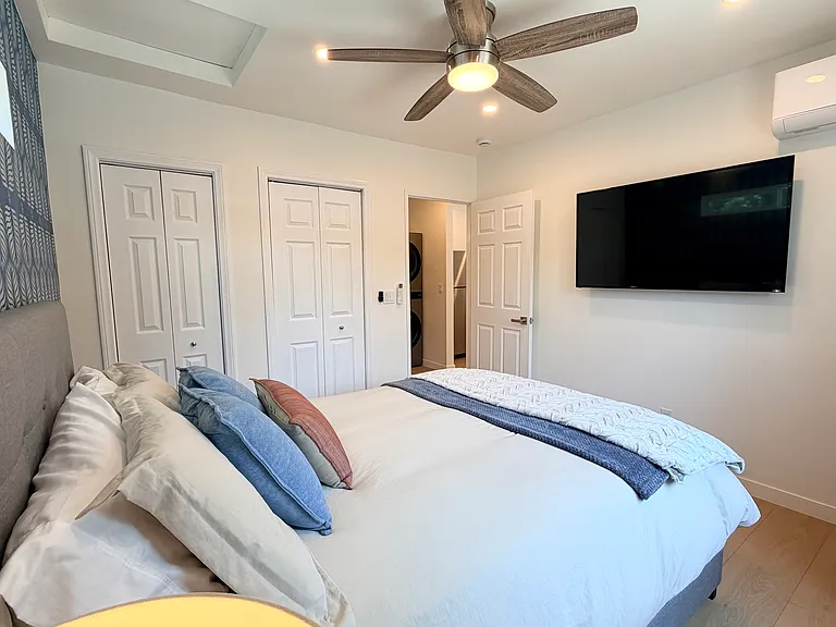 5061 Haskell Ave #GUESTHOUSE — Photo 14