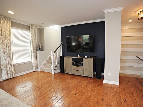 4th image of 2480 Huntleigh Ln