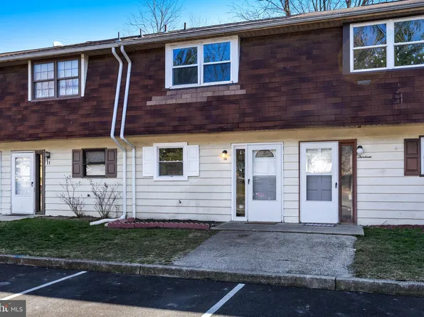 12 La Cascata, Clementon, NJ 08021