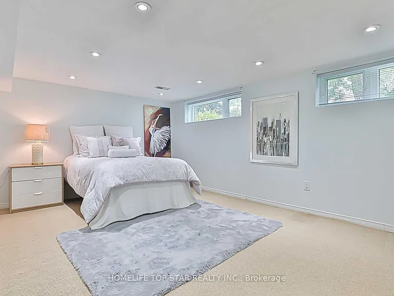209 W Connaught Ave #BASEMENT — Photo 2