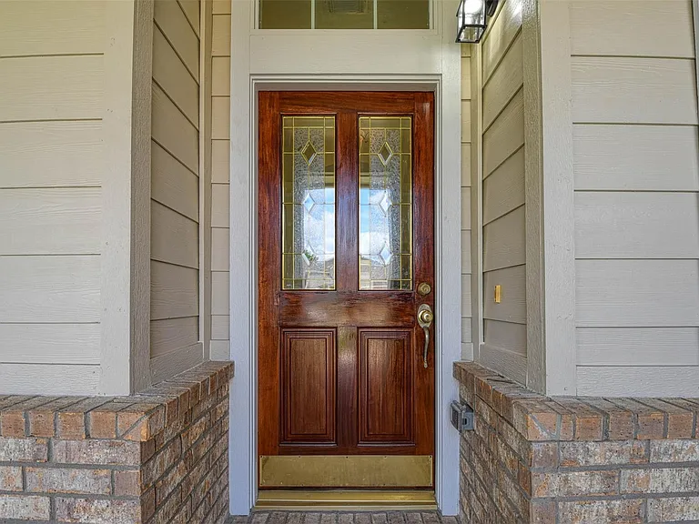 20826 Meadowhill Dr — Photo 7