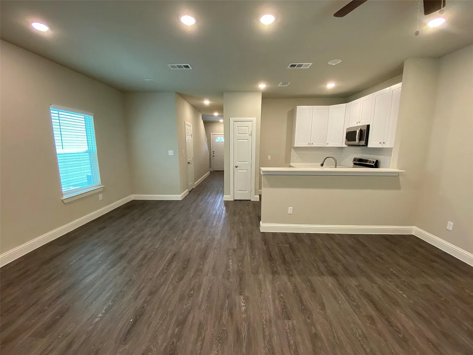 813/815 West Coffin Street, Denison 75020 - 813 — Photo 2