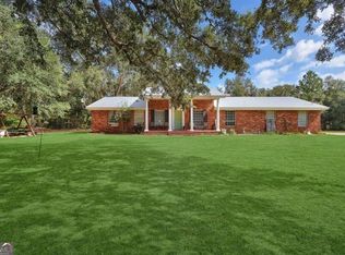 99 Lee Dr, Jesup, GA 31545