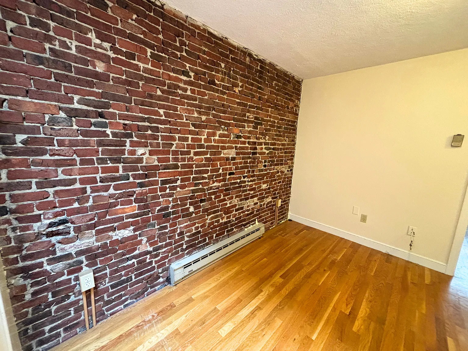 2 bed, 9999 sqft, $2,995 — Photo 4