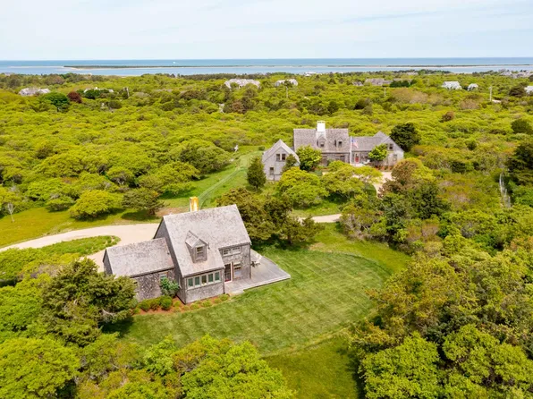 12 N Pasture Ln, Nantucket, MA 02554