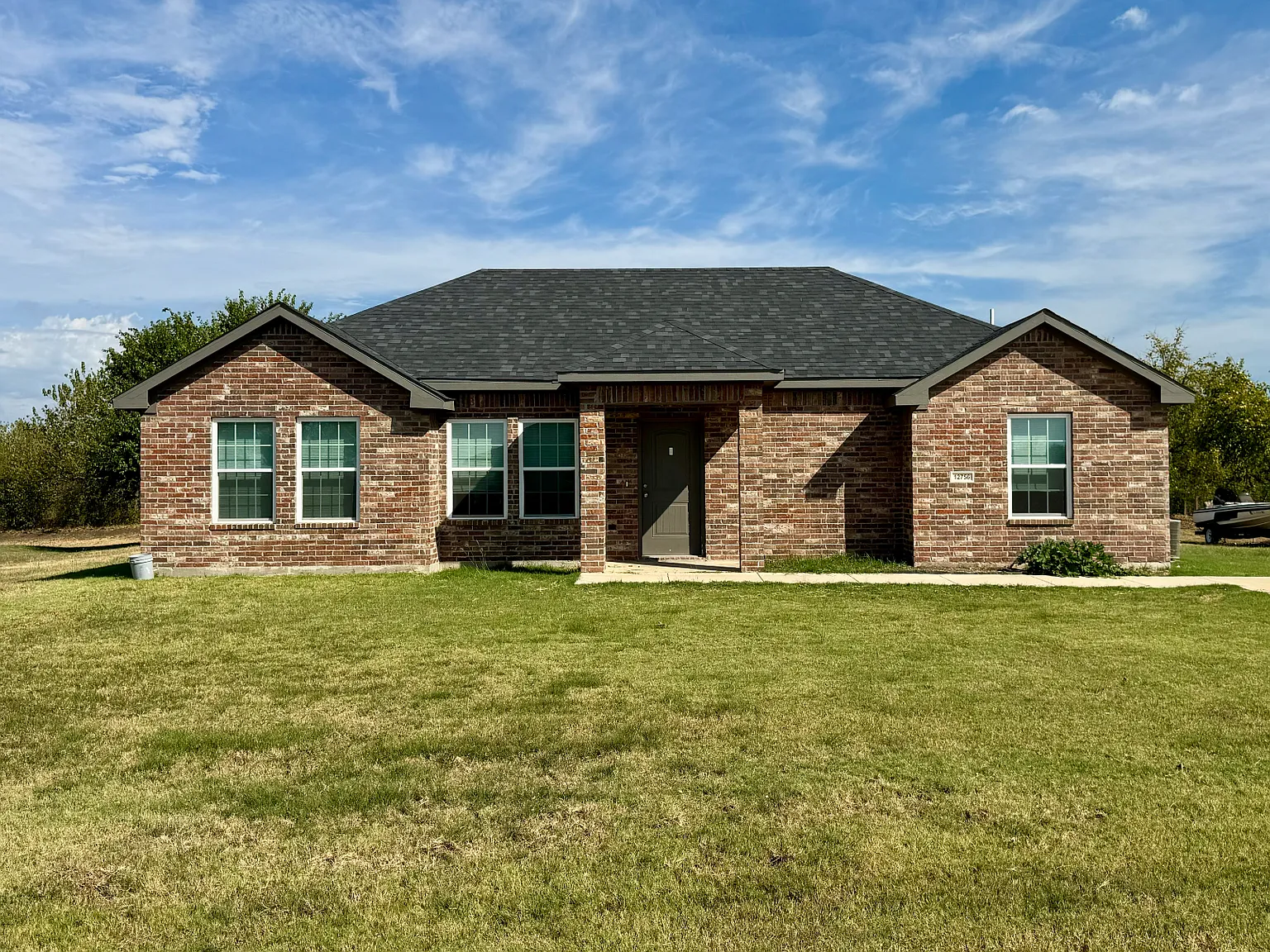 3 bed, 1290 sqft, $1,500 — Photo 1
