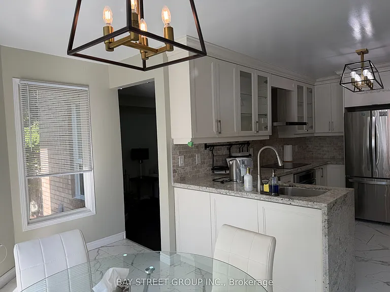 9 Ingleborough Ct — Photo 12