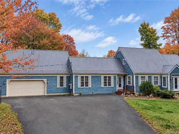 76 Island View Dr, Douglas, NB E3G 7R5