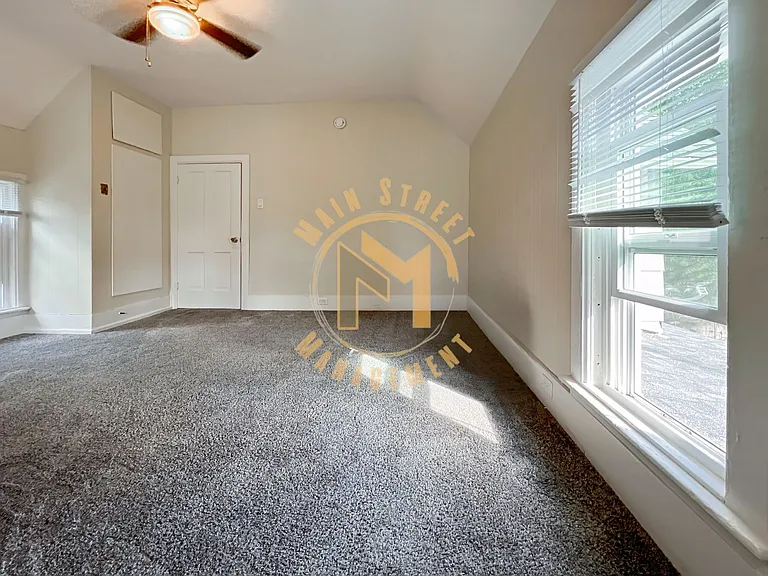 424 Dixon St — Photo 7