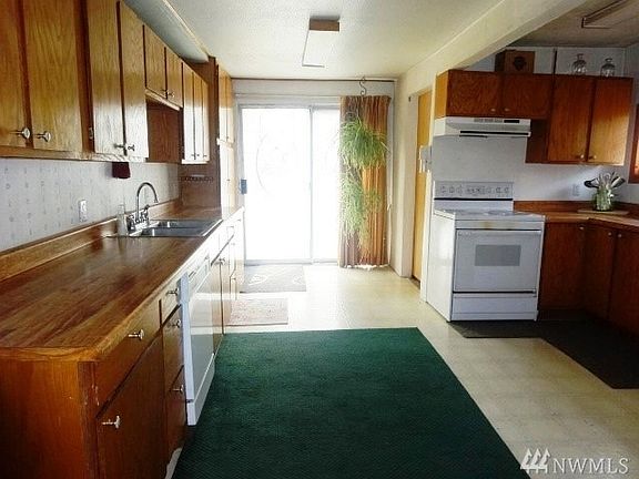 5th image of 5504 Valley Ave E