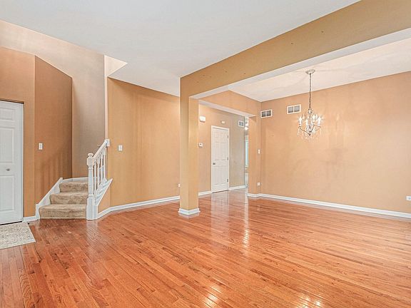 3rd image of 1616 Stanton Ln