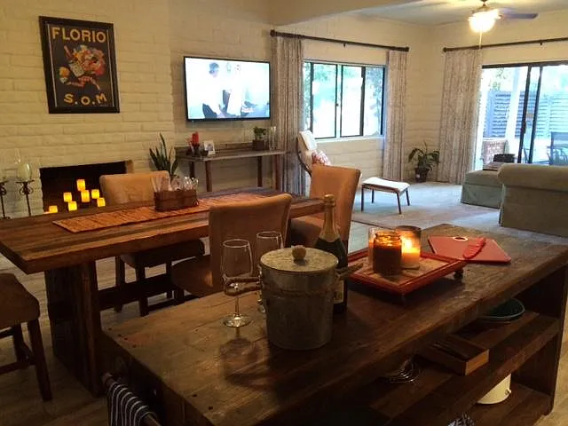 Dining area on pool level