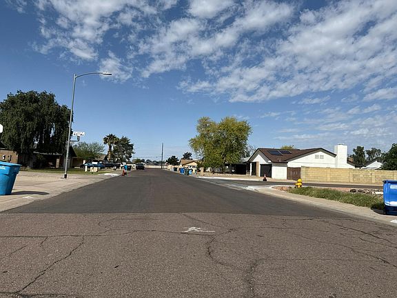 5th image of 4144 W Aster Dr