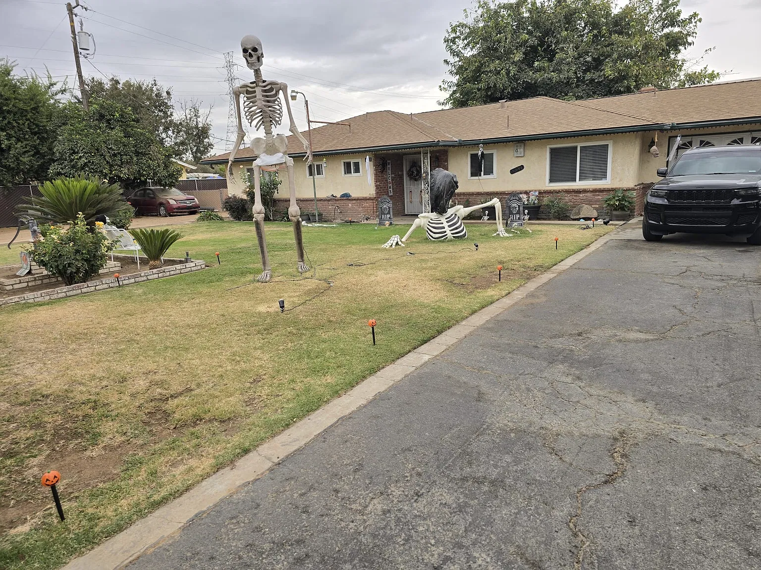 3 bed, 1365 sqft, $2,500 — Photo 2