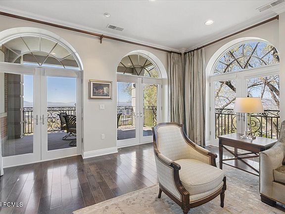 4th image of 400 E Capitol Park Ave APT 401