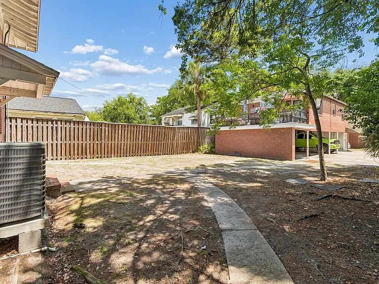 1731 Flagler Ave — Photo 83