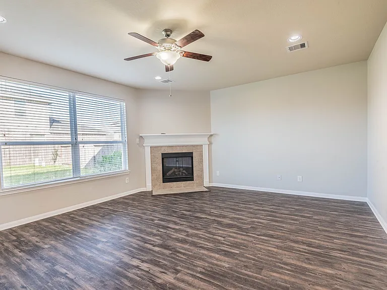24726 Colonial Elm Dr — Photo 7