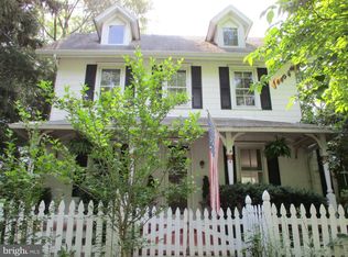 35 Chestnut St, Lumberton, NJ 08048