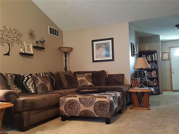 2nd image of 7353 Glengary Dr