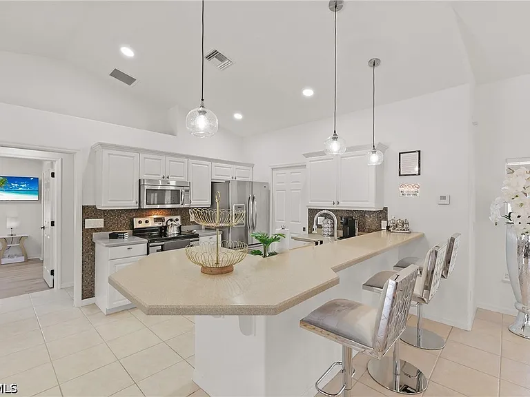 1801 Everest Pkwy — Photo 6