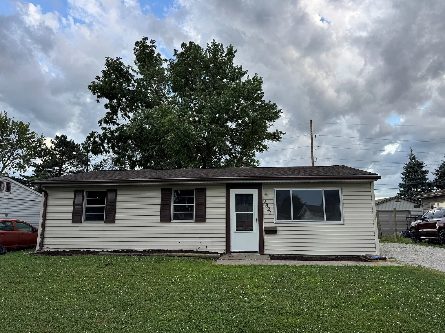 2821 East Cardinal Drive — Photo 2