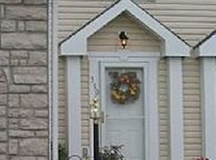 350 Golden Valley Dr, Pataskala, OH 43062