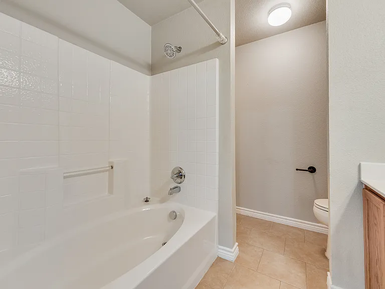 9005 Stewart St — Photo 11