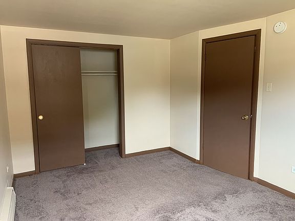 4th image of 14047 S School St