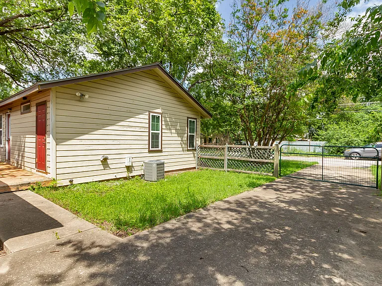 side yard