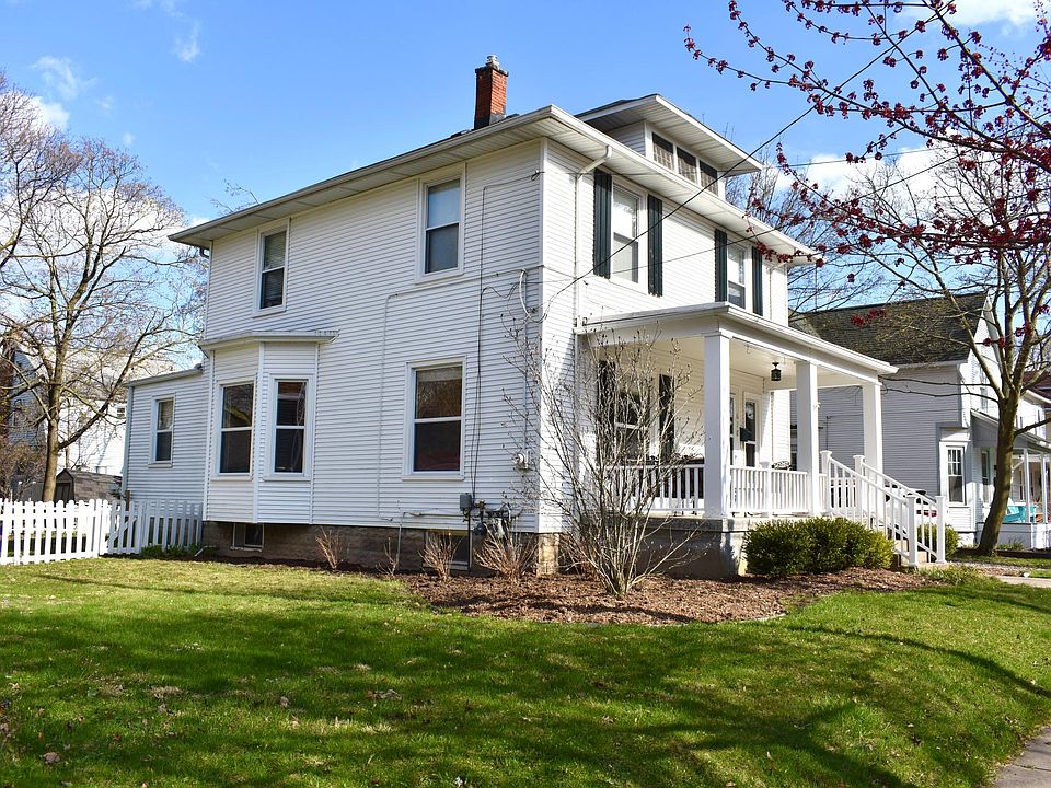 1st image of 618 Gladstone Ave SE