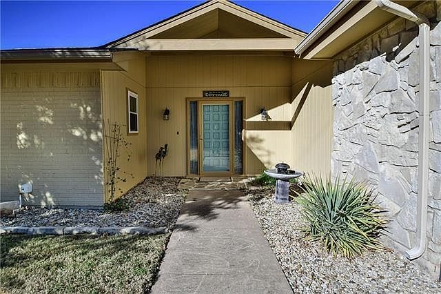 1st image of 3924 Laramie Dr
