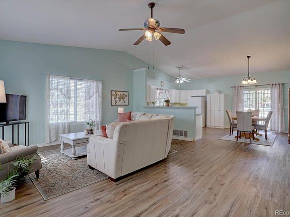 4th image of 2522 Atchison Street