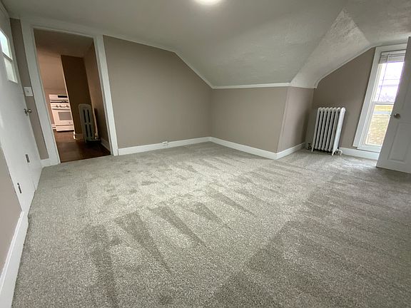 4th image of 852 1st St NW #2