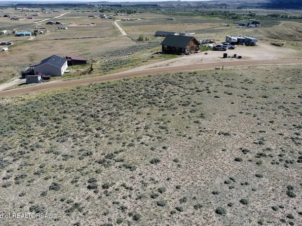 S Sioux Trl, Boulder, WY 82923