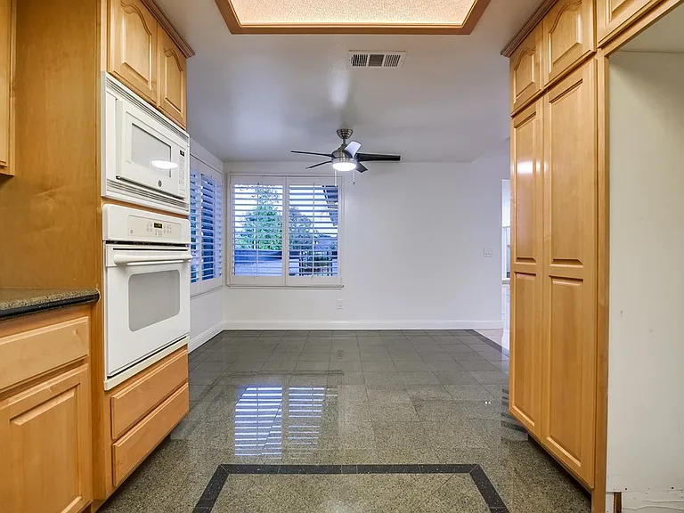 929 Darlene Ct — Photo 27