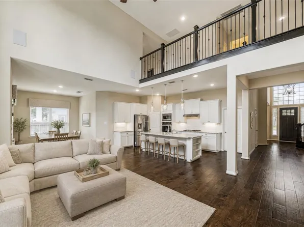 1911 Donna Temple Ct, Richmond, TX 77469