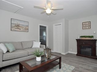 13 Muriel St, Riverside, RI 02915