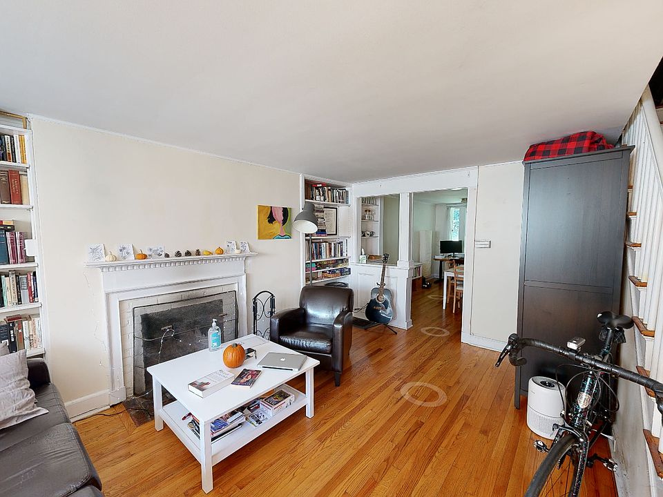 1st image of 38 Gibson St #7