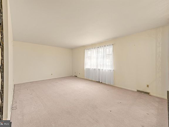 4th image of 17 King St
