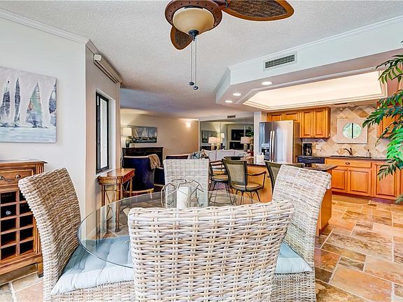 5th image of 1060 Pinellas Bayway S #9