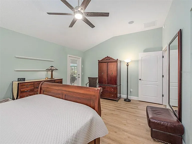 1281 Pendleton Cir — Photo 19